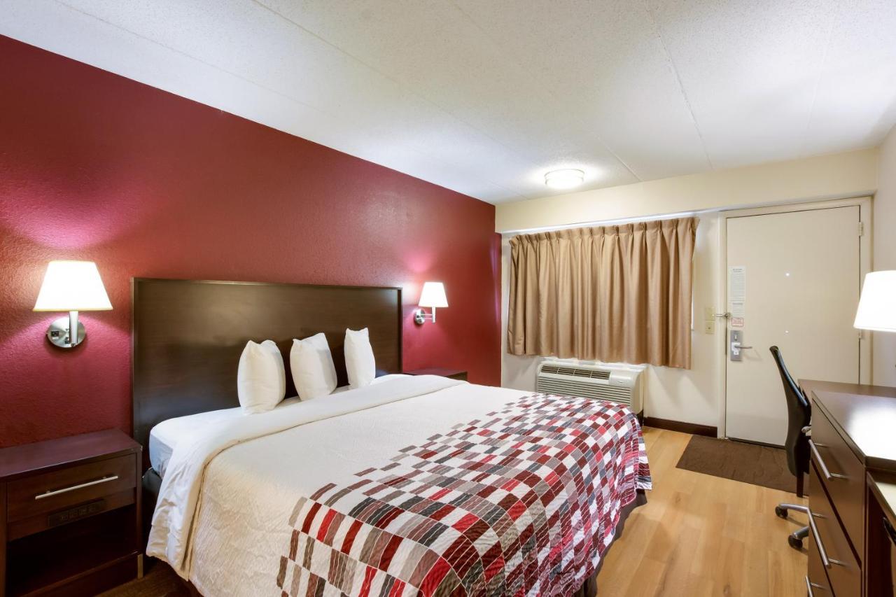 Red Roof Inn Grand Rapids Airport Cascade Exterior foto